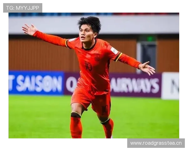 海港与河南首发对决：五外援迎战两外援 刘若钒领衔 纳萨里奥出场亮相